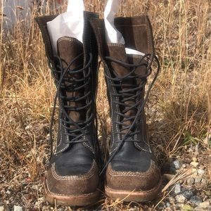 Frye Women’s two-toned leather lace-up boots Size 7.5